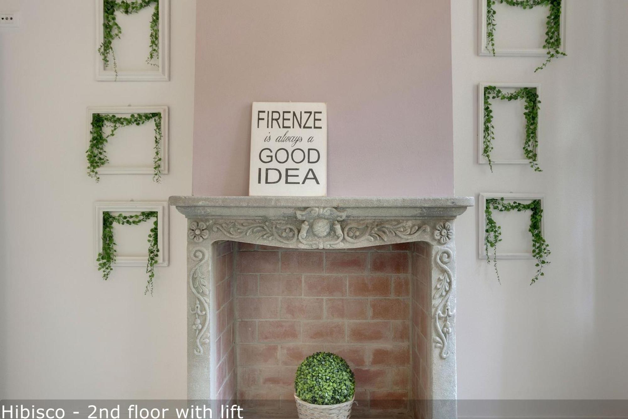 Vertical Garden Apartments By Mamo Florence Room photo